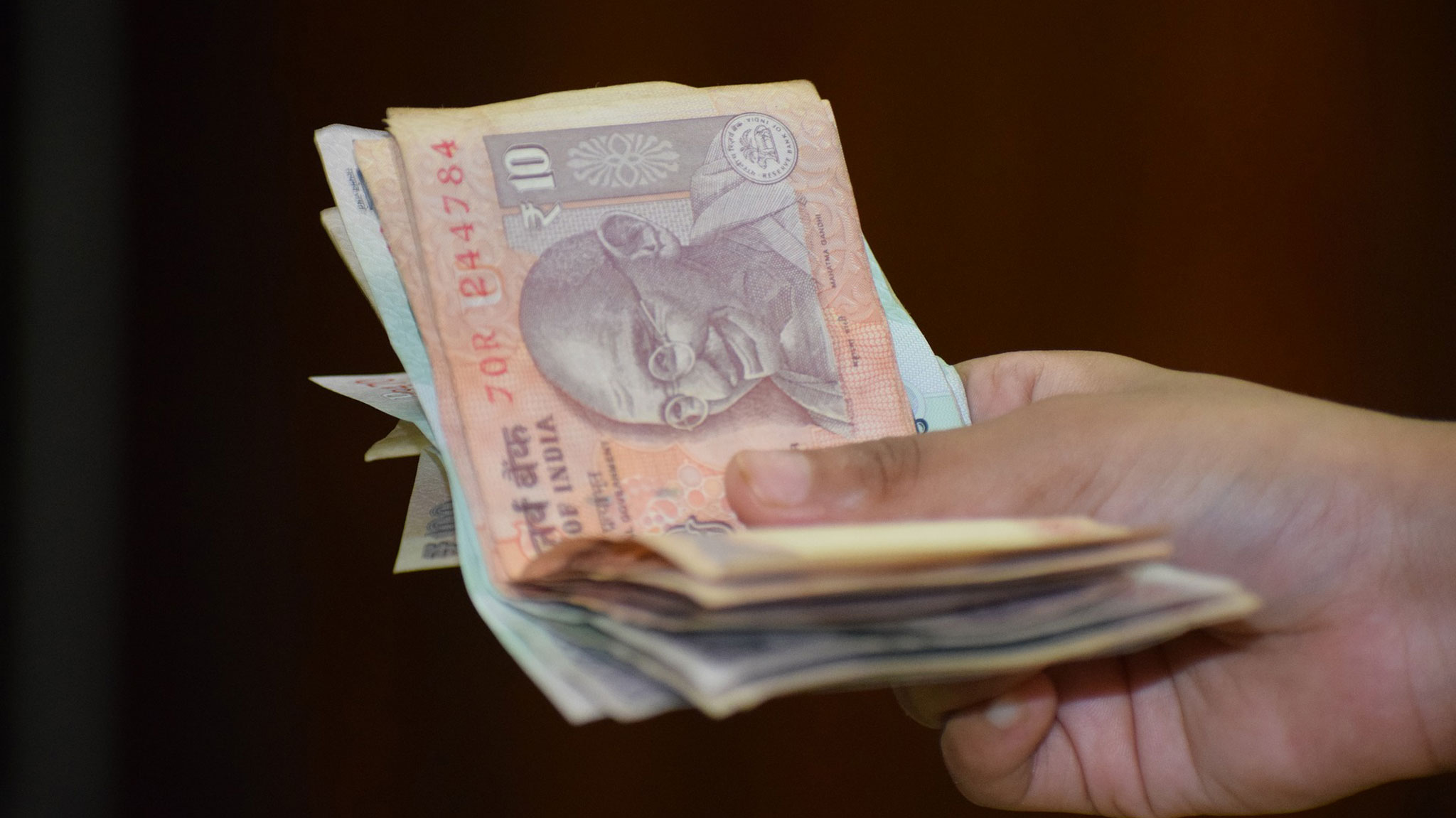 Swipe card Get cash in instantly